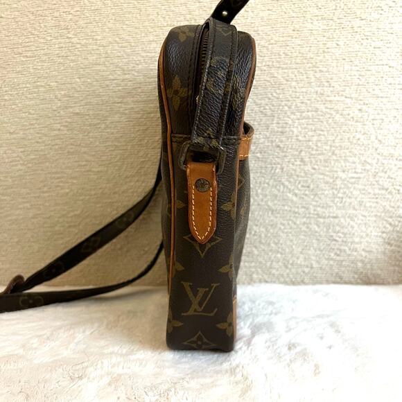 Louis Vuitton Danube Monogram Crossbody/ Shoulder Bag 8909SL - Picture 6 of 10